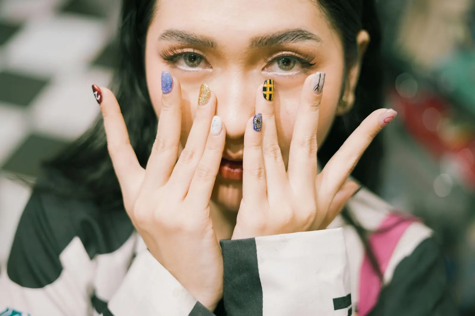 Nagels met een fijne opdruk
